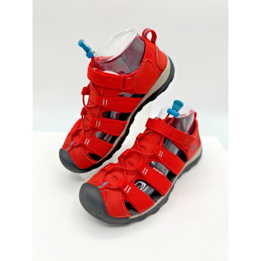 Keen women's sandals size 5 Style 1025101 Orange